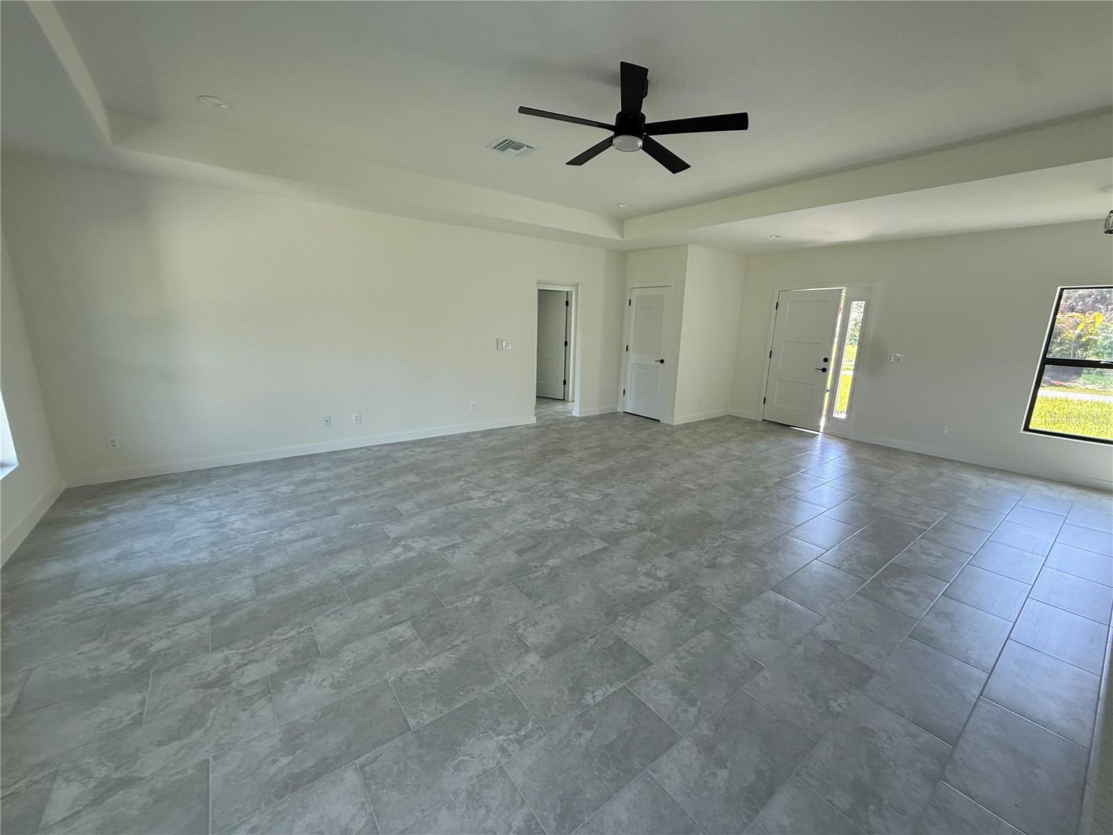 PORT CHARLOTTE SUB 02 - Residential Lease