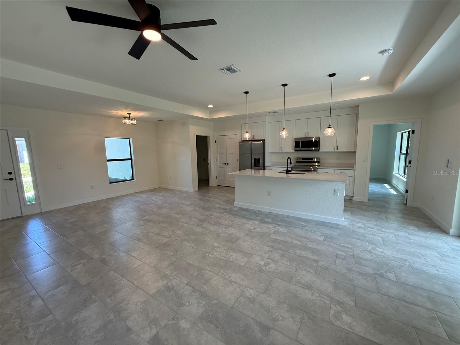 PORT CHARLOTTE SUB 02 - Residential Lease