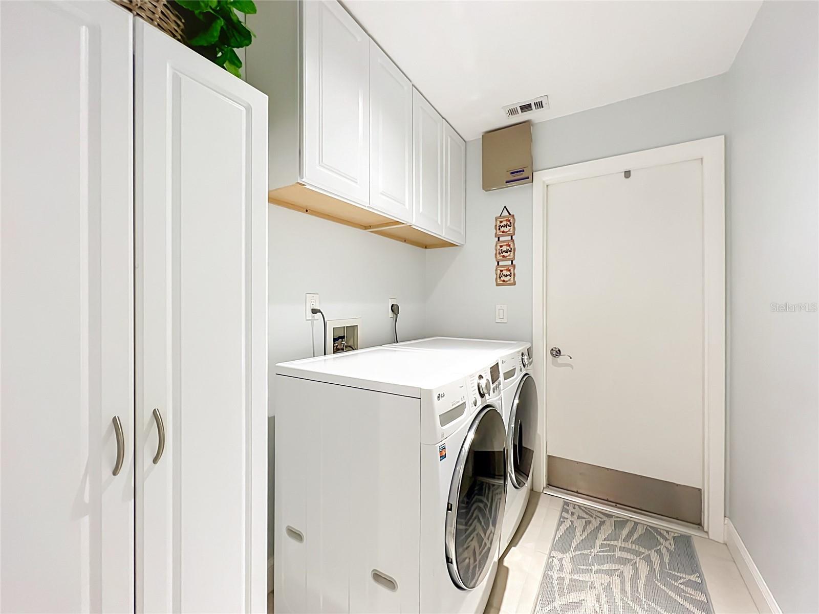 HOLIDAY SPGS/SUNTREE - Residential