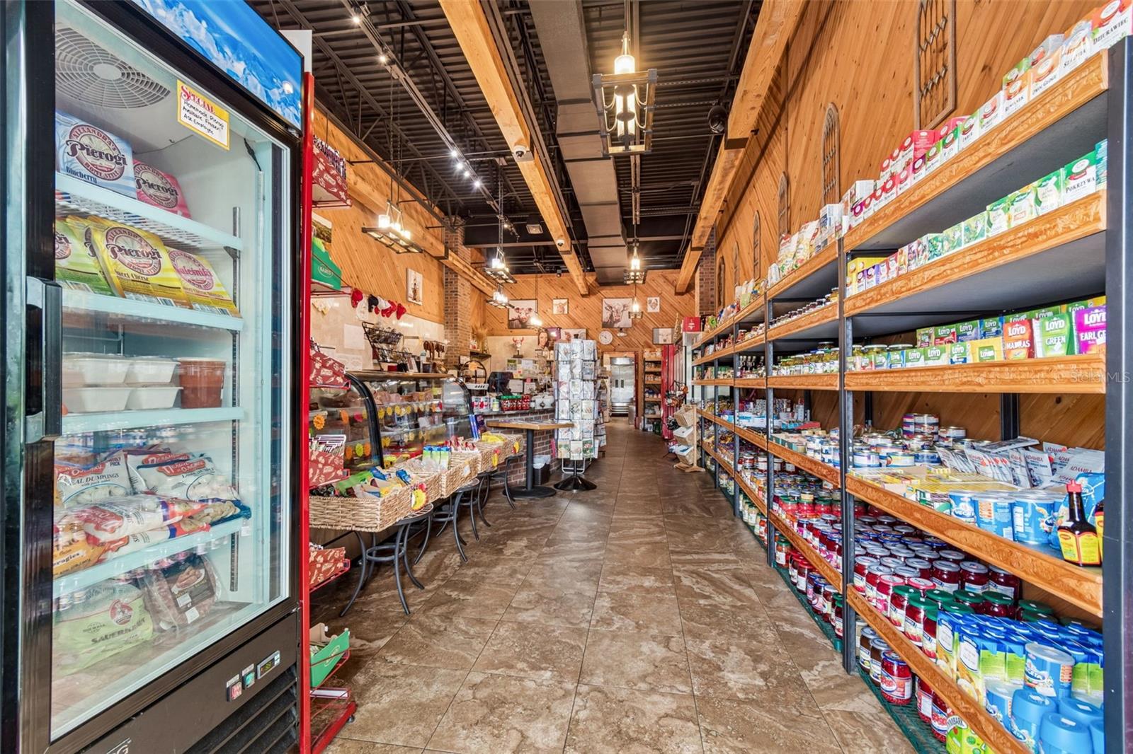 COMMERCIAL WAY COMMONS - Commercial Sale
