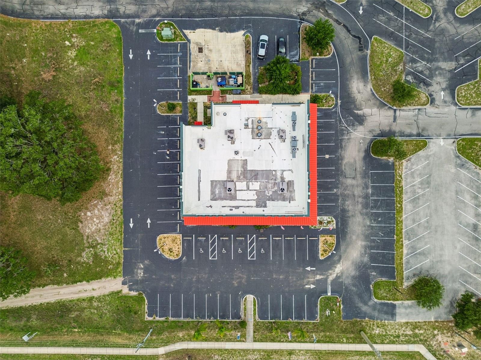 COMMERCIAL WAY COMMONS - Commercial Sale