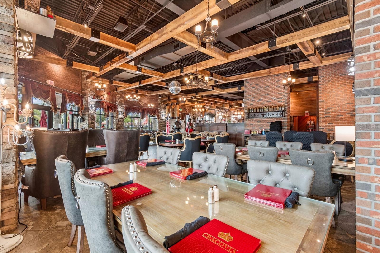 COMMERCIAL WAY COMMONS - Commercial Sale