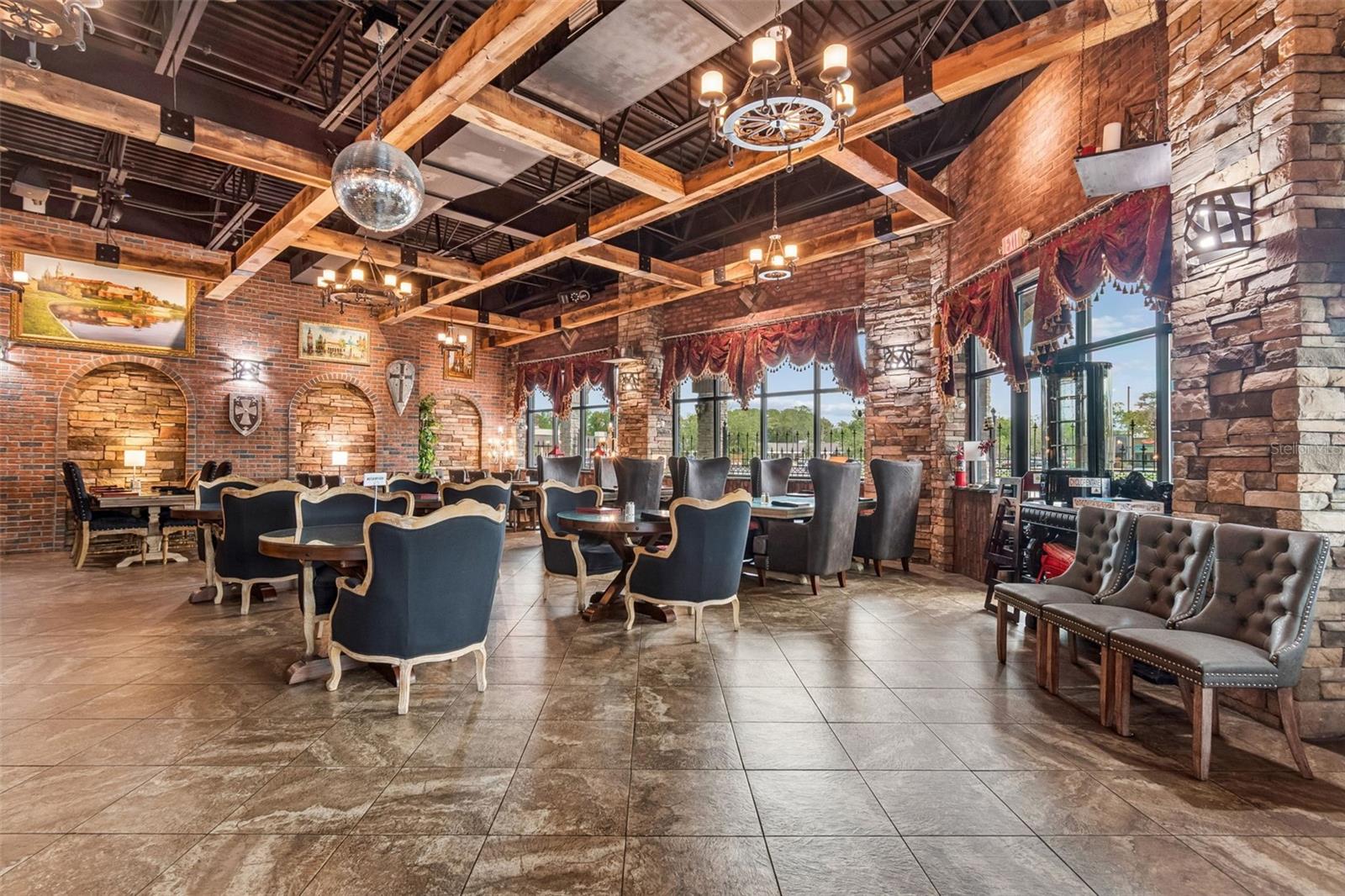 COMMERCIAL WAY COMMONS - Commercial Sale