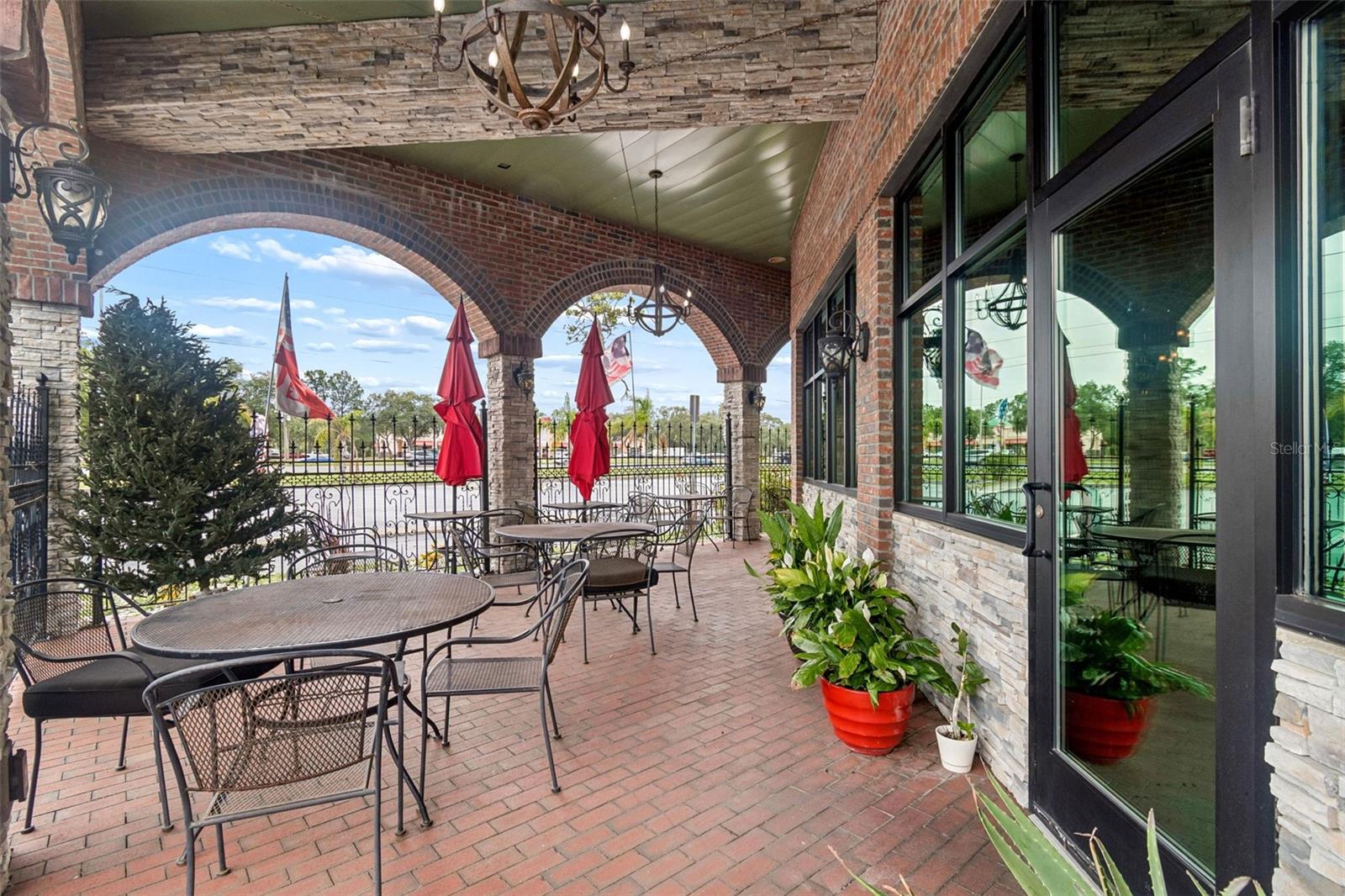 COMMERCIAL WAY COMMONS - Commercial Sale