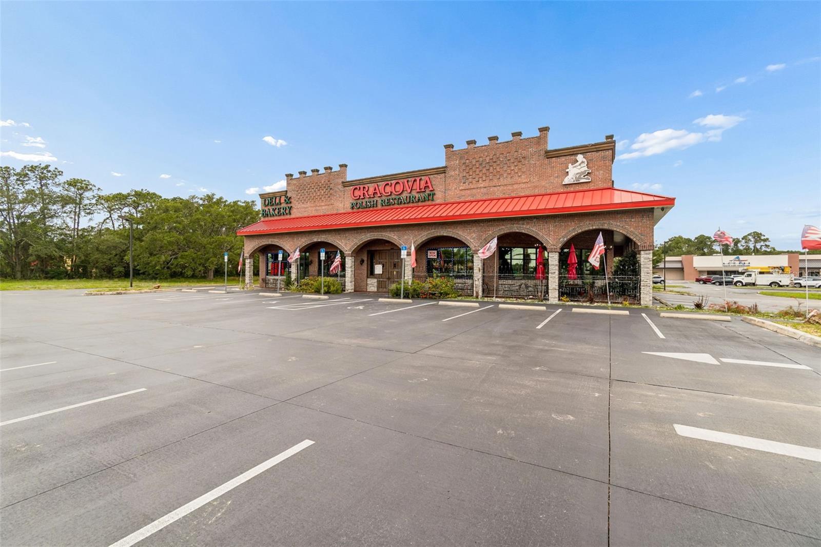 COMMERCIAL WAY COMMONS - Commercial Sale