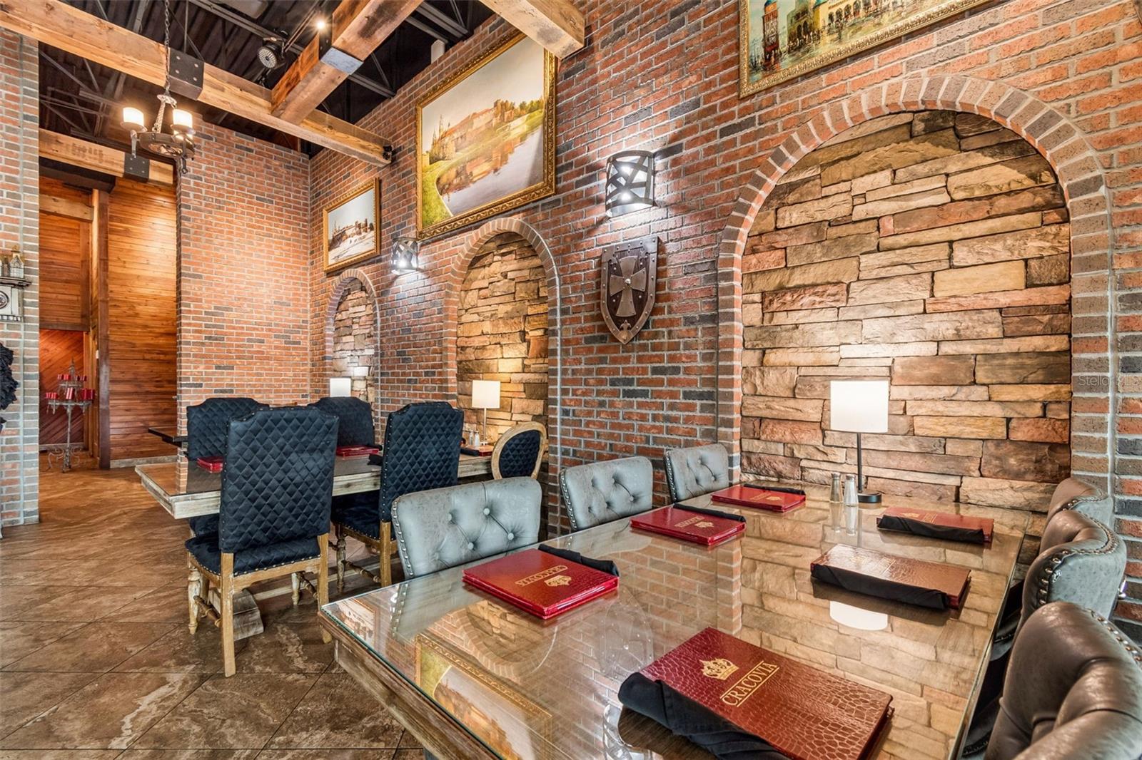 COMMERCIAL WAY COMMONS - Commercial Sale