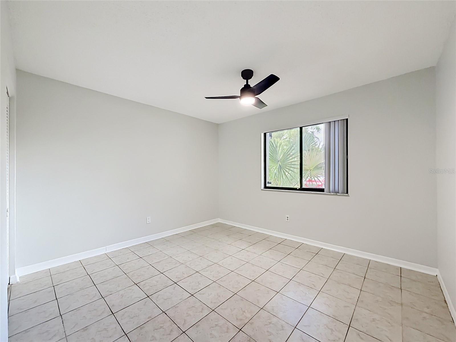 MONTGOMERY SQUARE - Residential