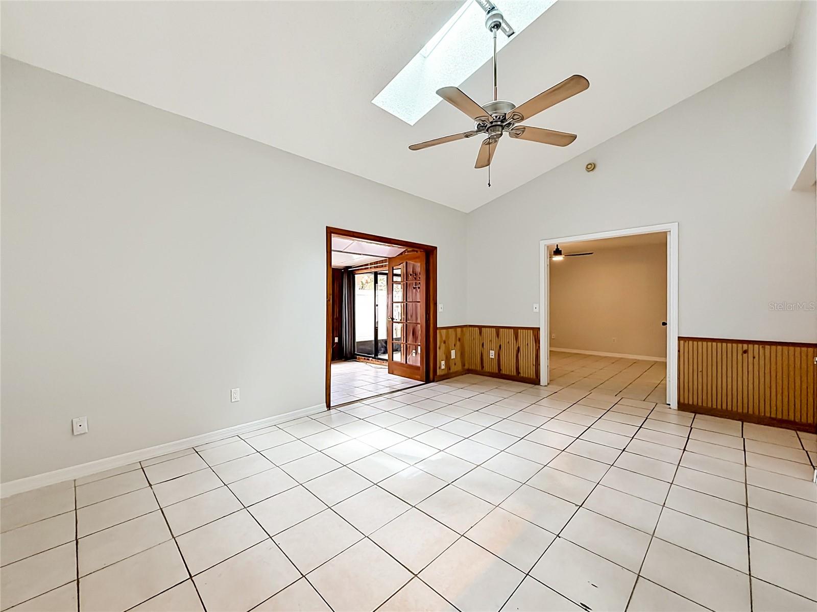 MONTGOMERY SQUARE - Residential