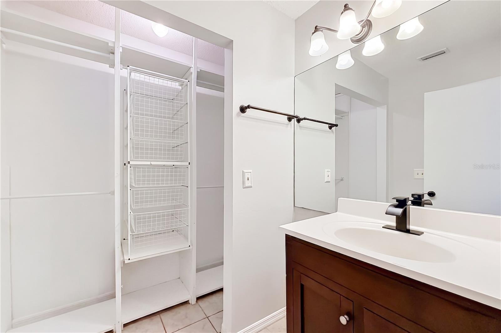 MONTGOMERY SQUARE - Residential