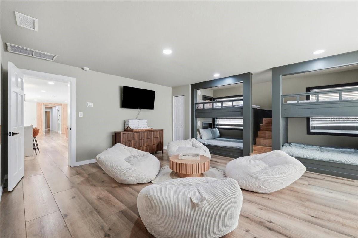 WHISTLER WOODS - Residential