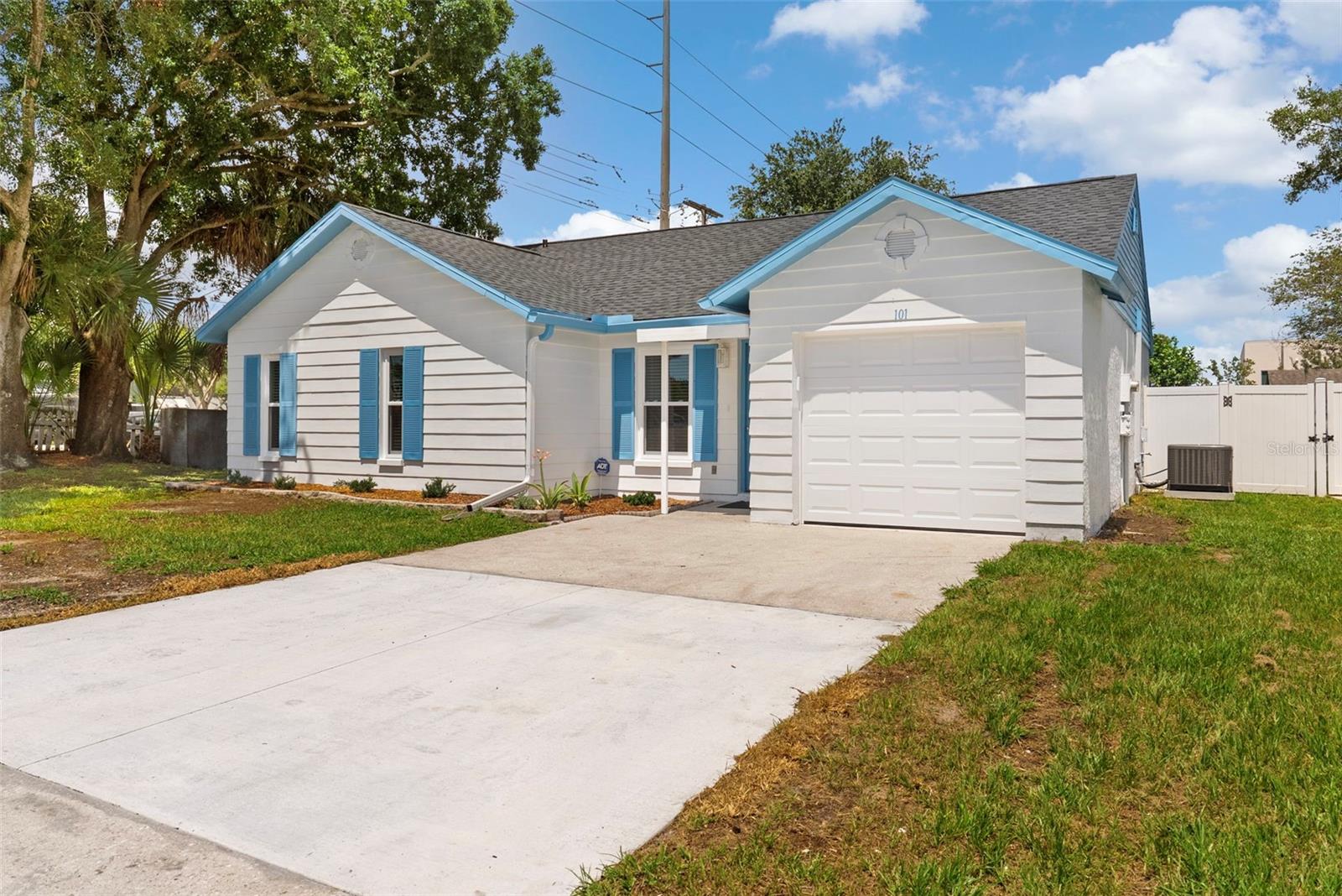 BAYSIDE MEADOWS-PHASE I - Residential