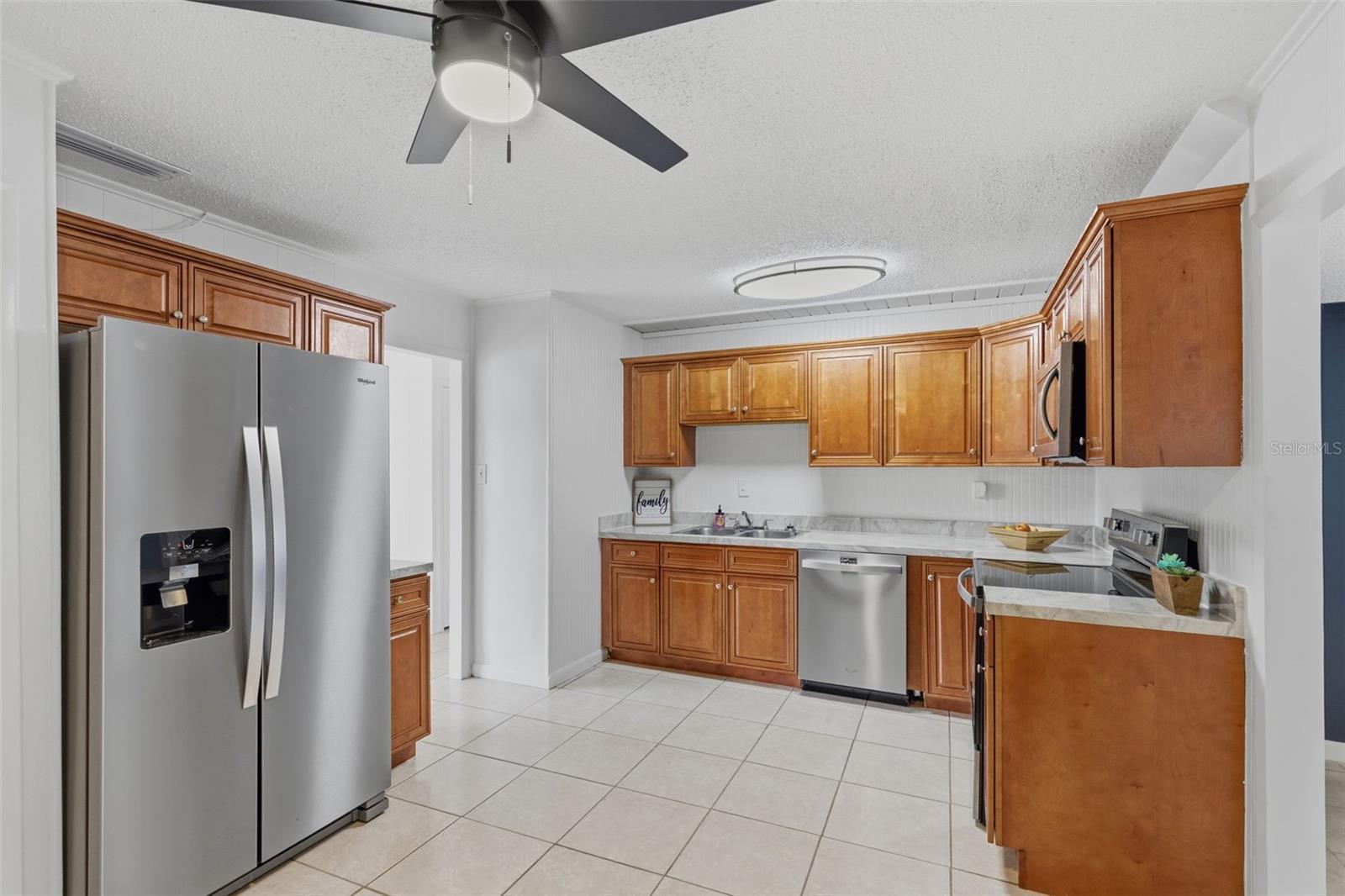 BREEZY HEIGHTS - Residential