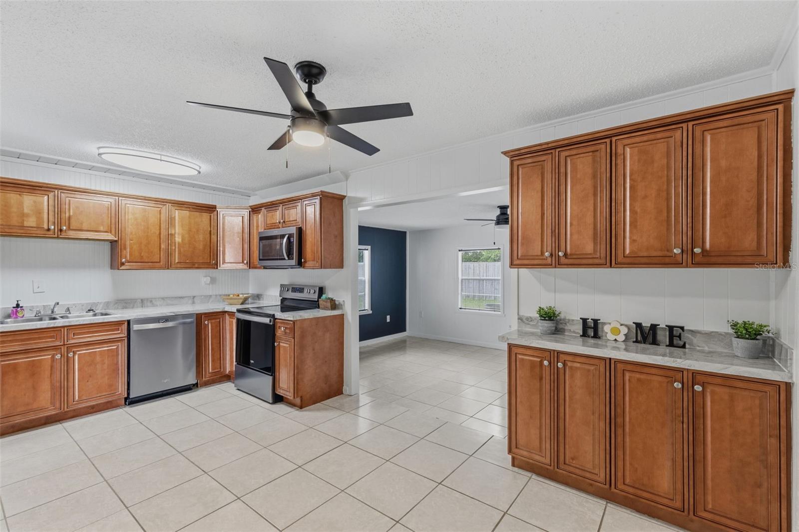 BREEZY HEIGHTS - Residential