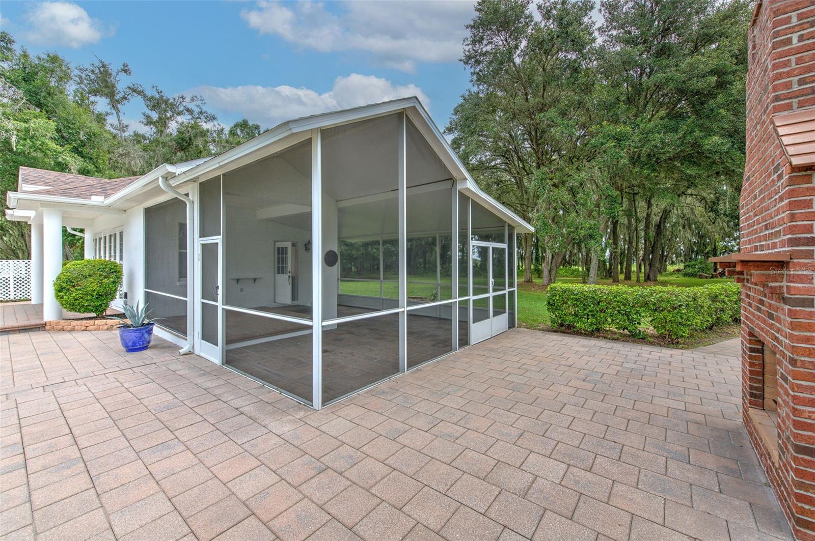 HAMMOCK OAKS RESERVE - Residential