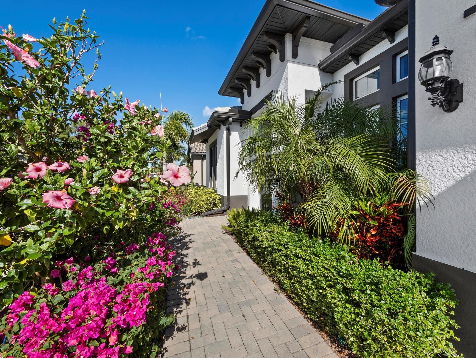 RIVO LAKES - Residential