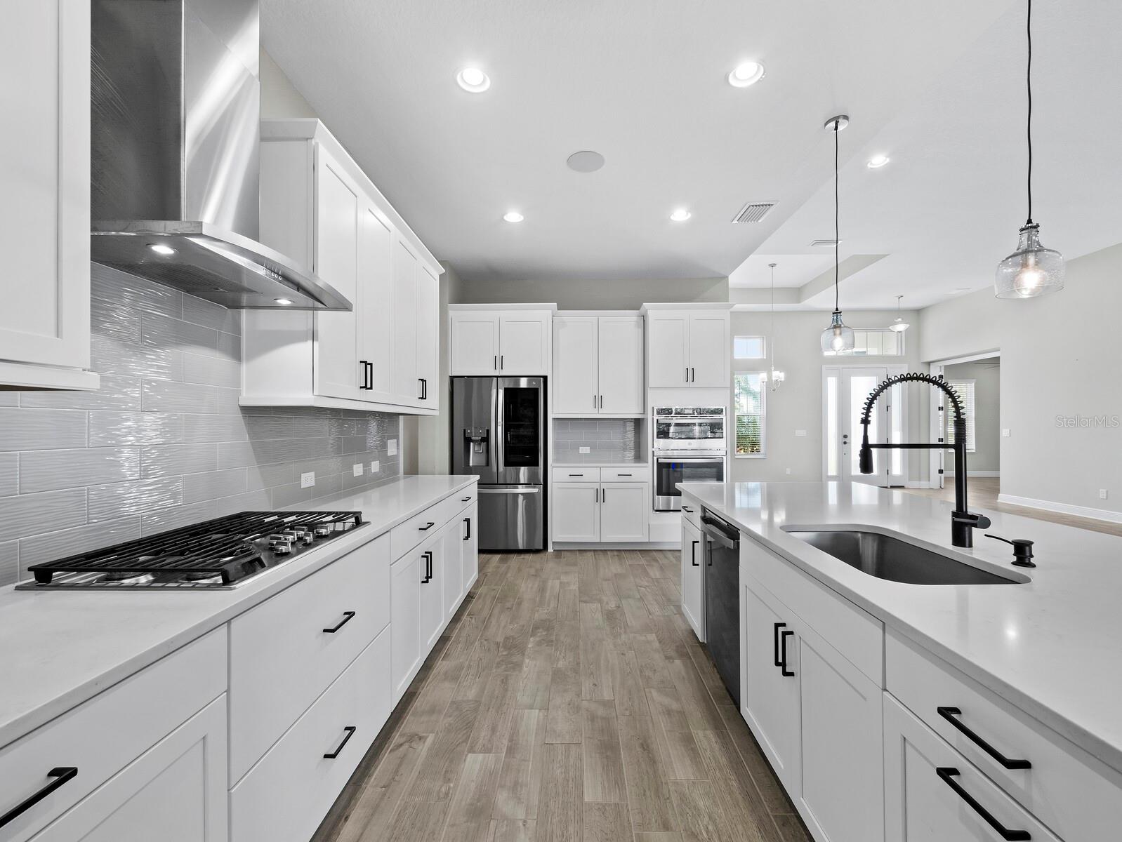 RIVO LAKES - Residential