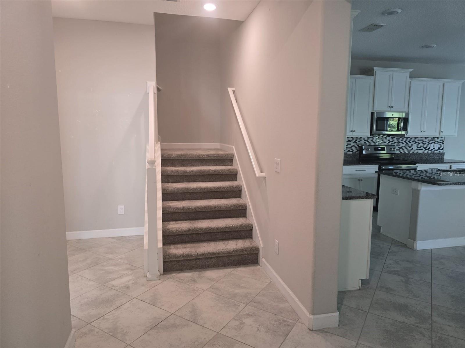 VERONA - Residential Lease