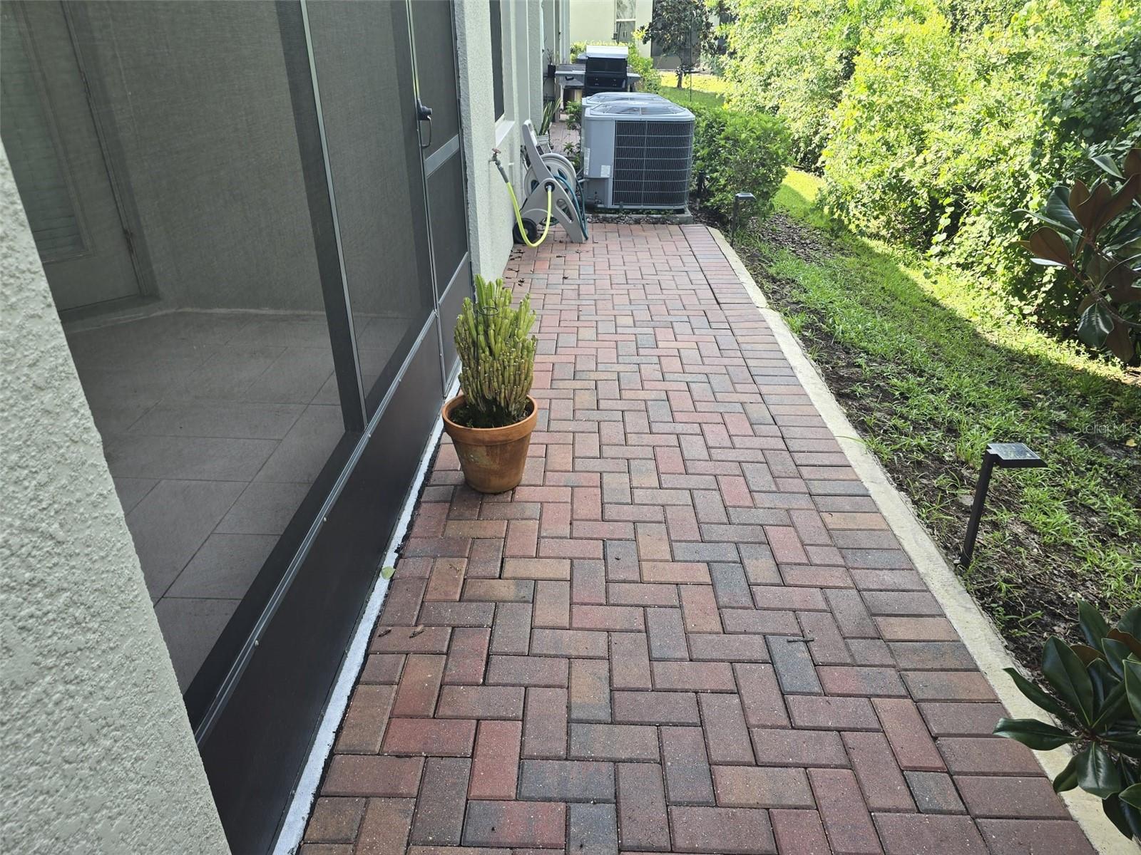 VERONA - Residential Lease