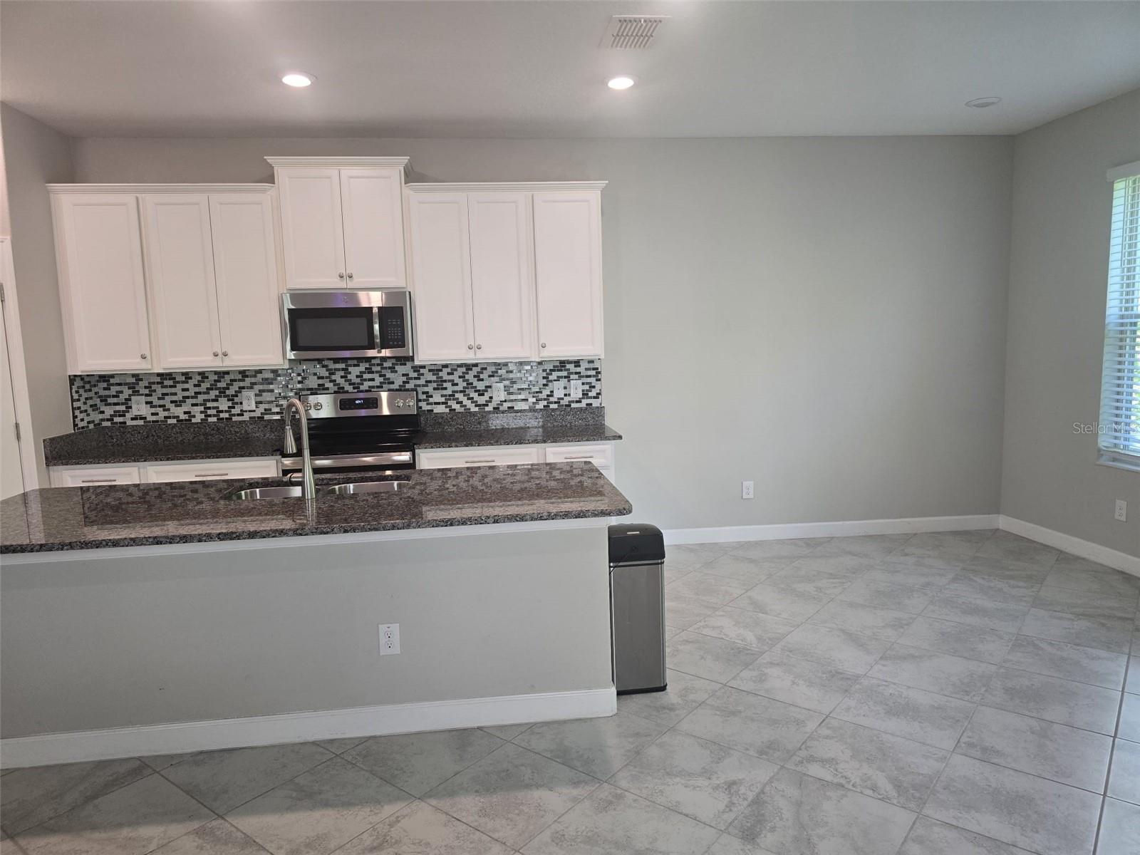 VERONA - Residential Lease
