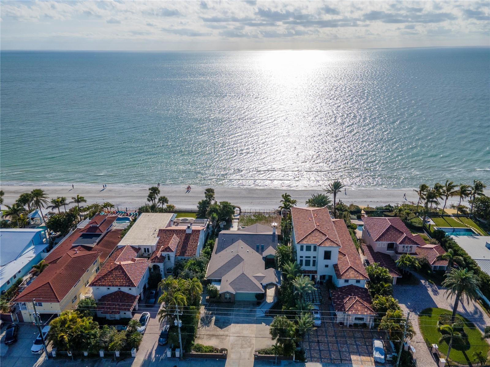 LONE PALM BEACH 1ST ADD - Residential