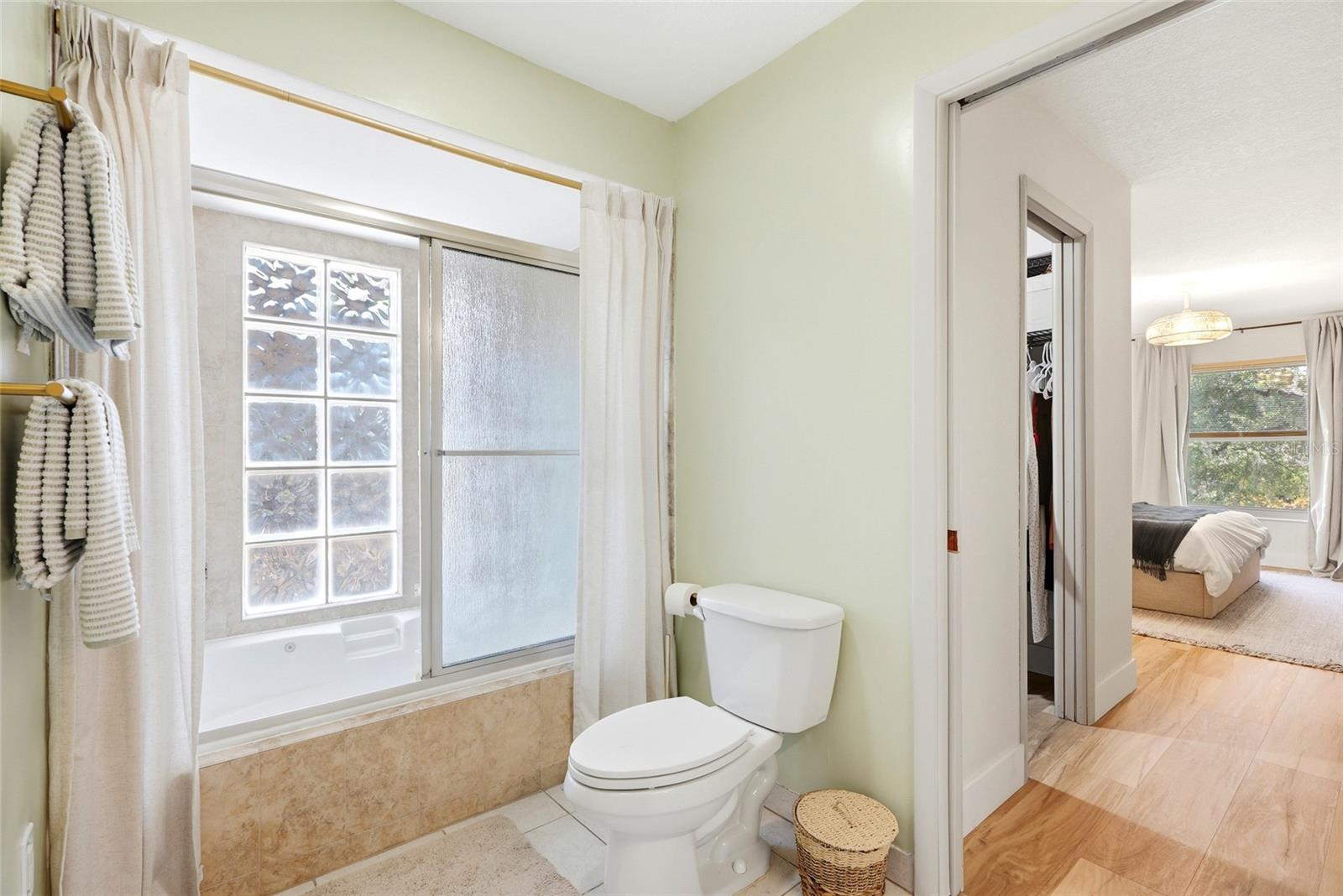 BAY WOODS-UNIT I - Residential