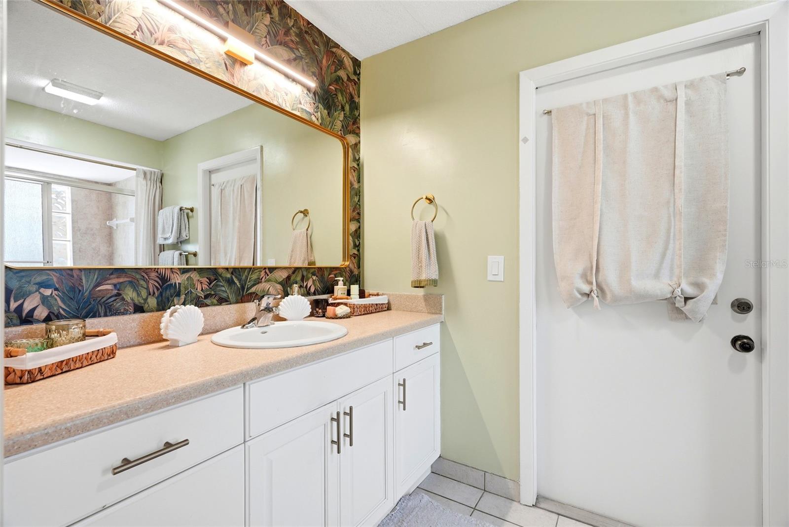 BAY WOODS-UNIT I - Residential