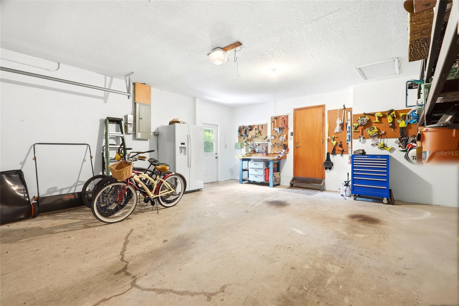 BAY WOODS-UNIT I - Residential