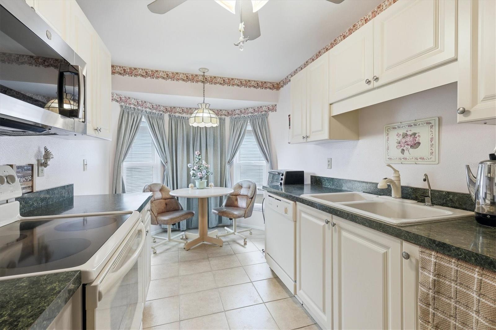 VILLAGE OF LAKESIDE SOUTH II - Residential