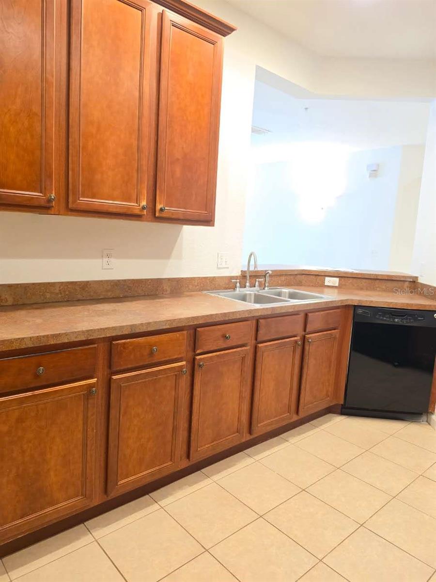 FLORA RIDGE PH 5 CONDO - Residential