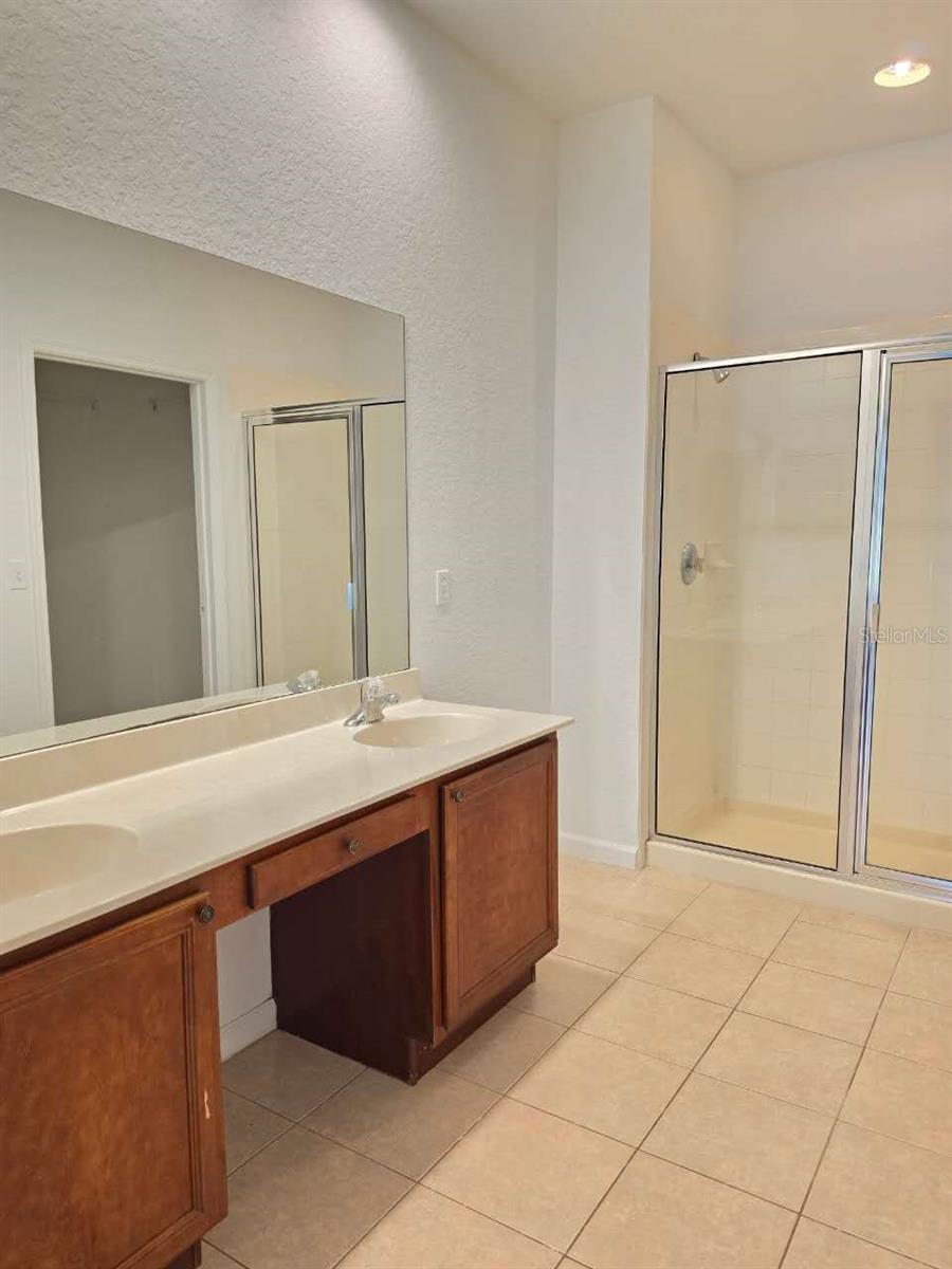 FLORA RIDGE PH 5 CONDO - Residential