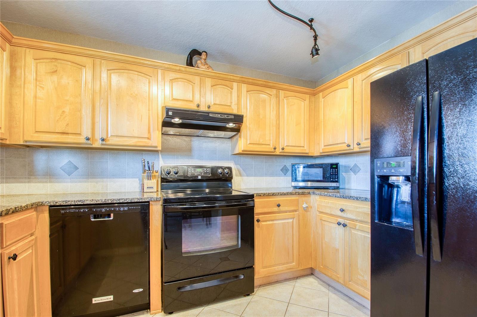 GOLFVIEW II CONDO - Residential Lease