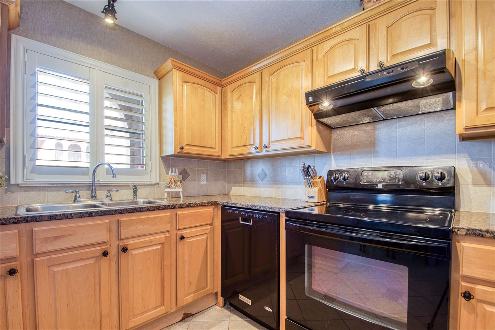 GOLFVIEW II CONDO - Residential Lease