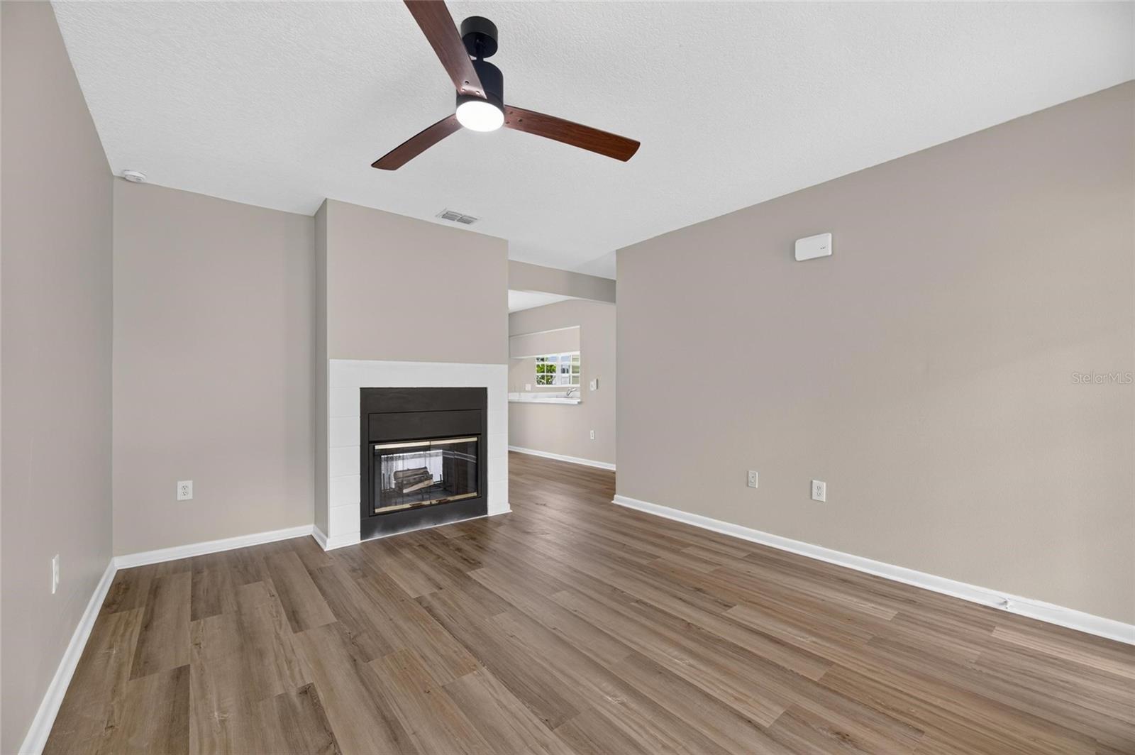 PINE GROVE CONDO AT BLOOMINGDALE - Residential