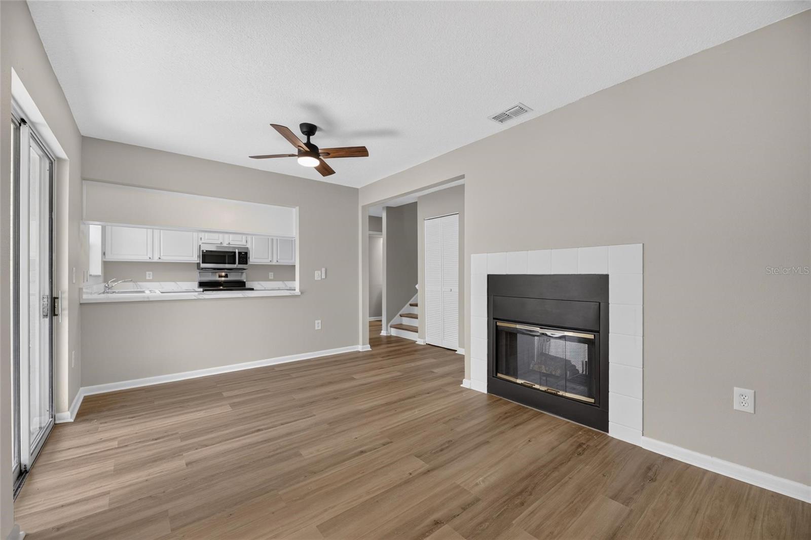 PINE GROVE CONDO AT BLOOMINGDALE - Residential