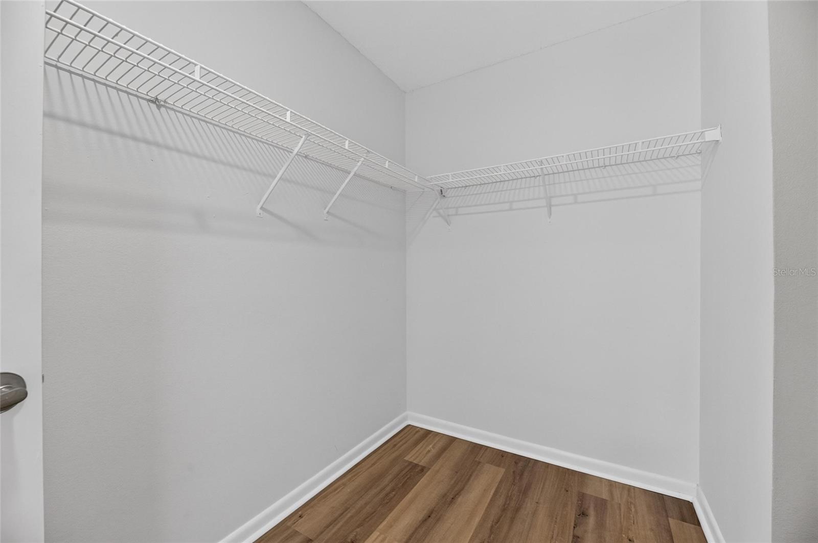 PINE GROVE CONDO AT BLOOMINGDALE - Residential