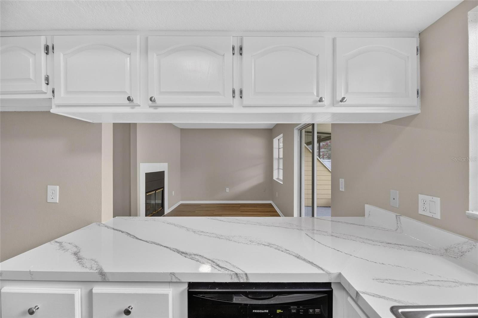 PINE GROVE CONDO AT BLOOMINGDALE - Residential