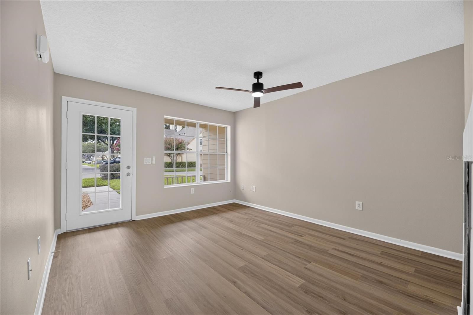 PINE GROVE CONDO AT BLOOMINGDALE - Residential