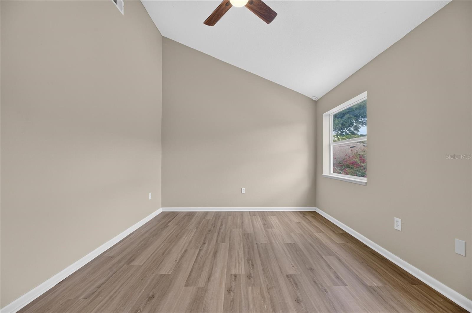 PINE GROVE CONDO AT BLOOMINGDALE - Residential