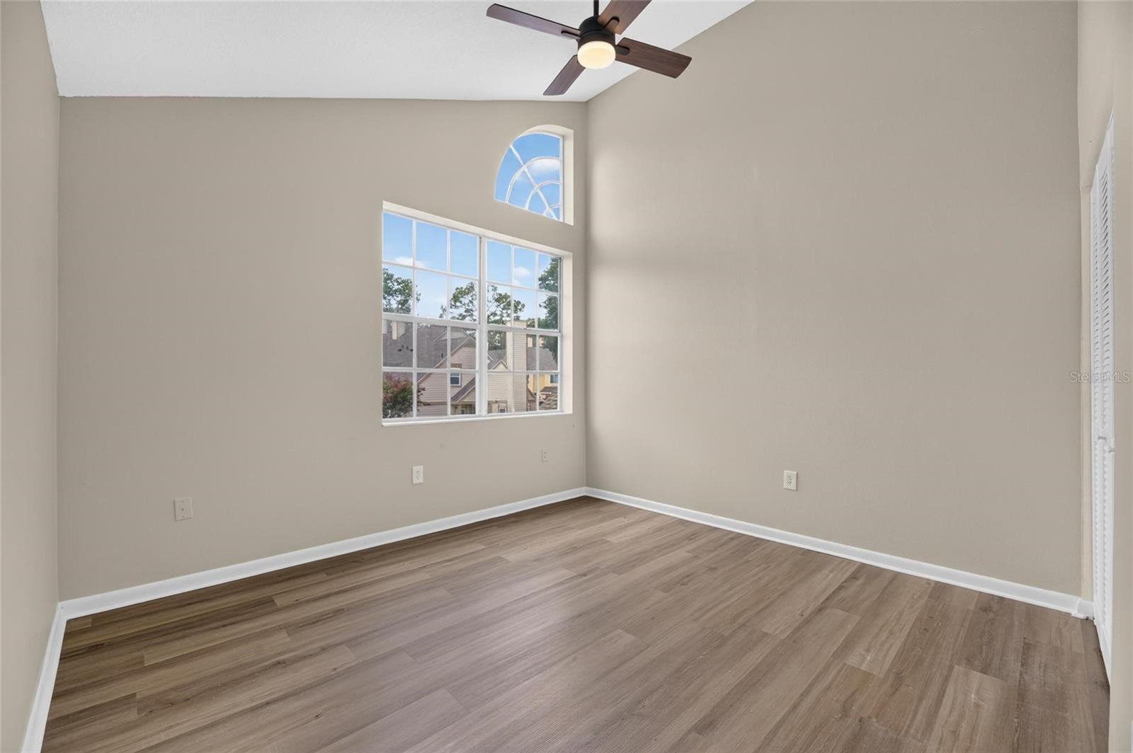 PINE GROVE CONDO AT BLOOMINGDALE - Residential