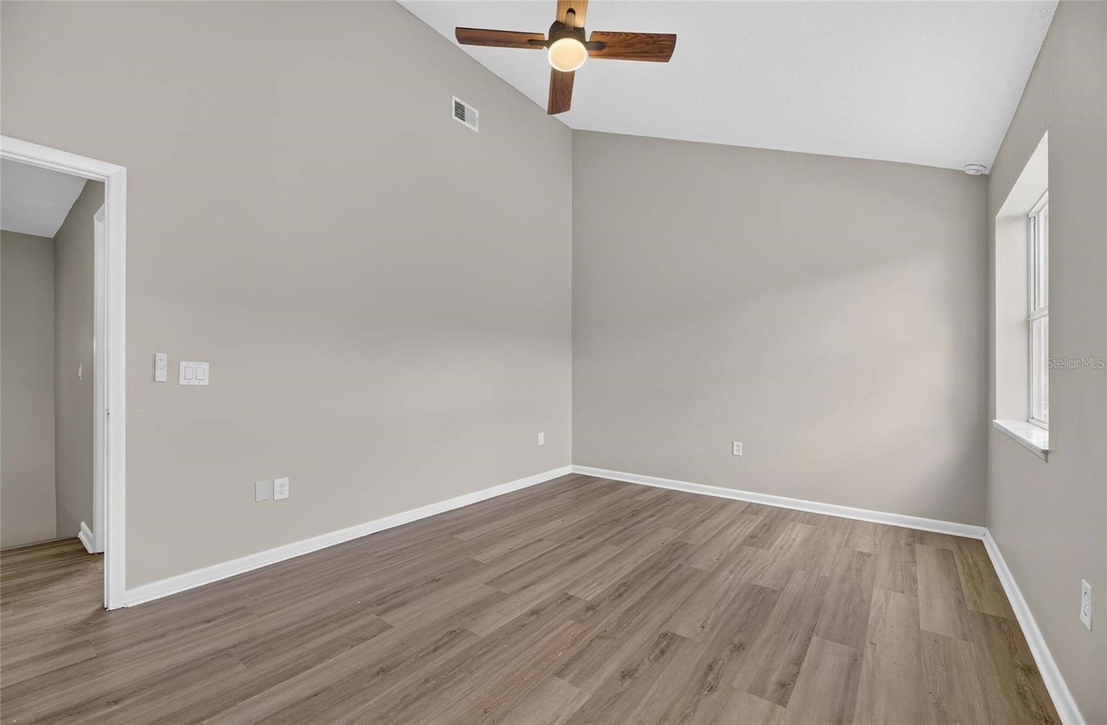 PINE GROVE CONDO AT BLOOMINGDALE - Residential