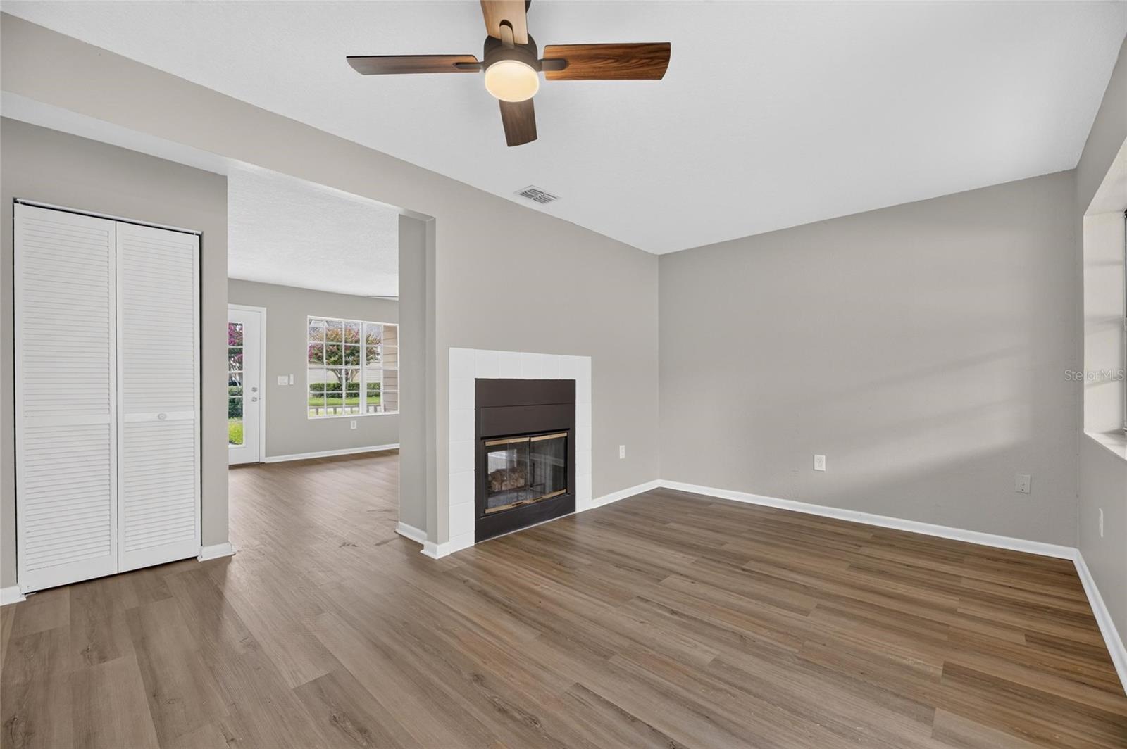 PINE GROVE CONDO AT BLOOMINGDALE - Residential