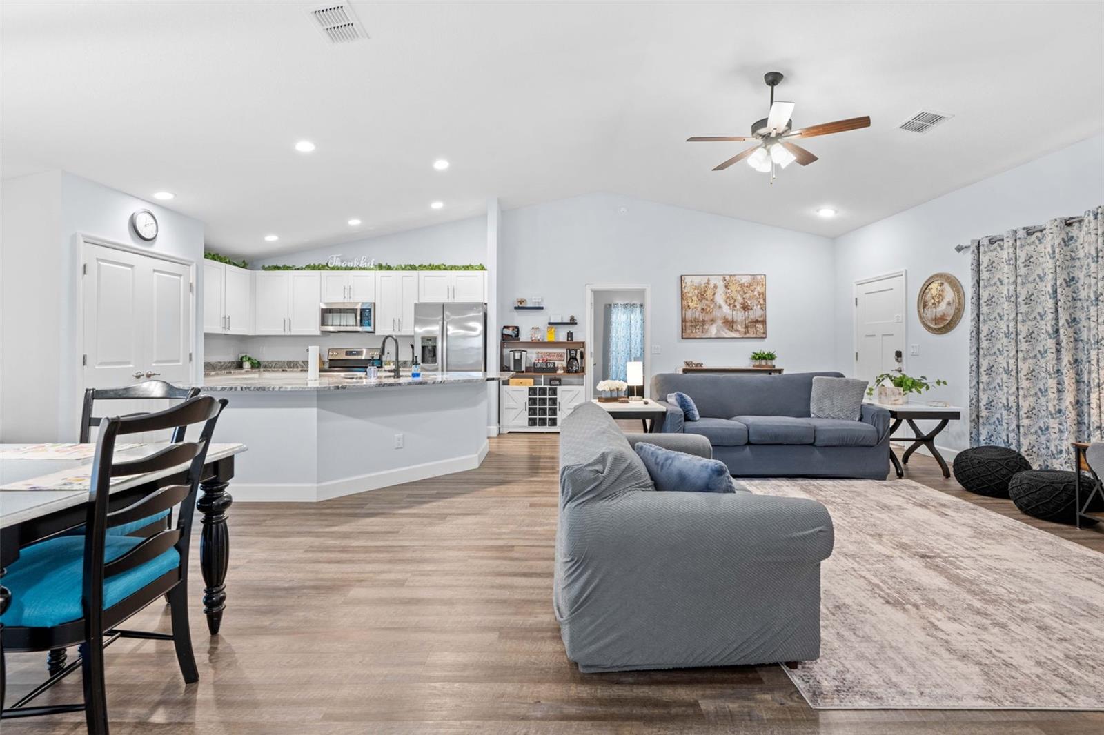 SPRING HILL - Residential