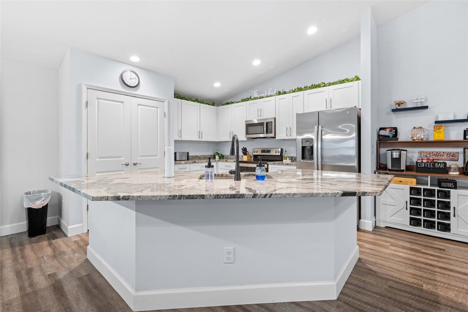 SPRING HILL - Residential