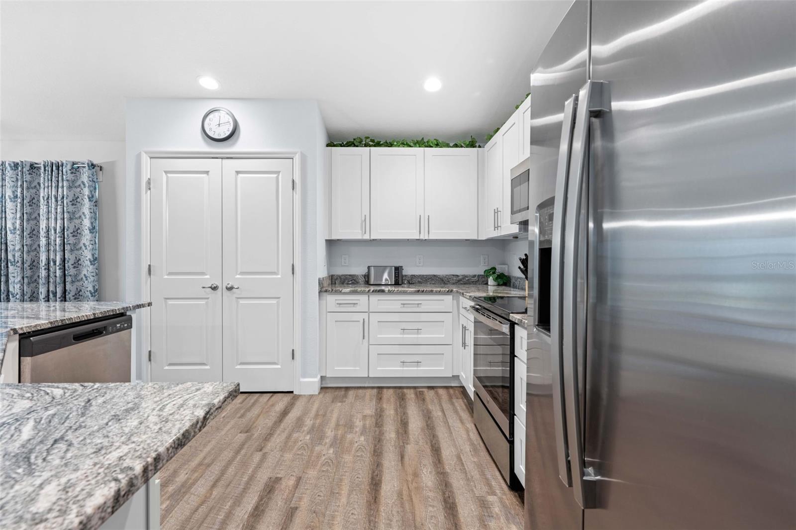 SPRING HILL - Residential