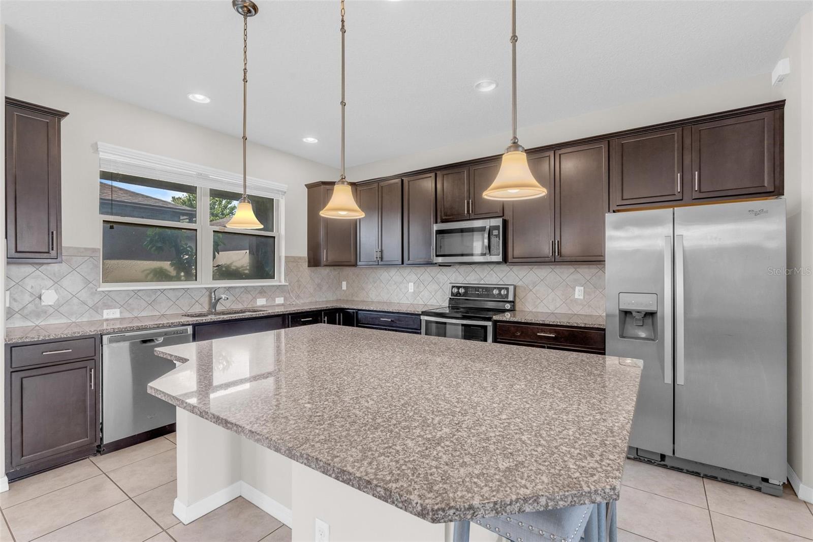 LAKEVIEW POINTE/HORIZON WEST P - Residential