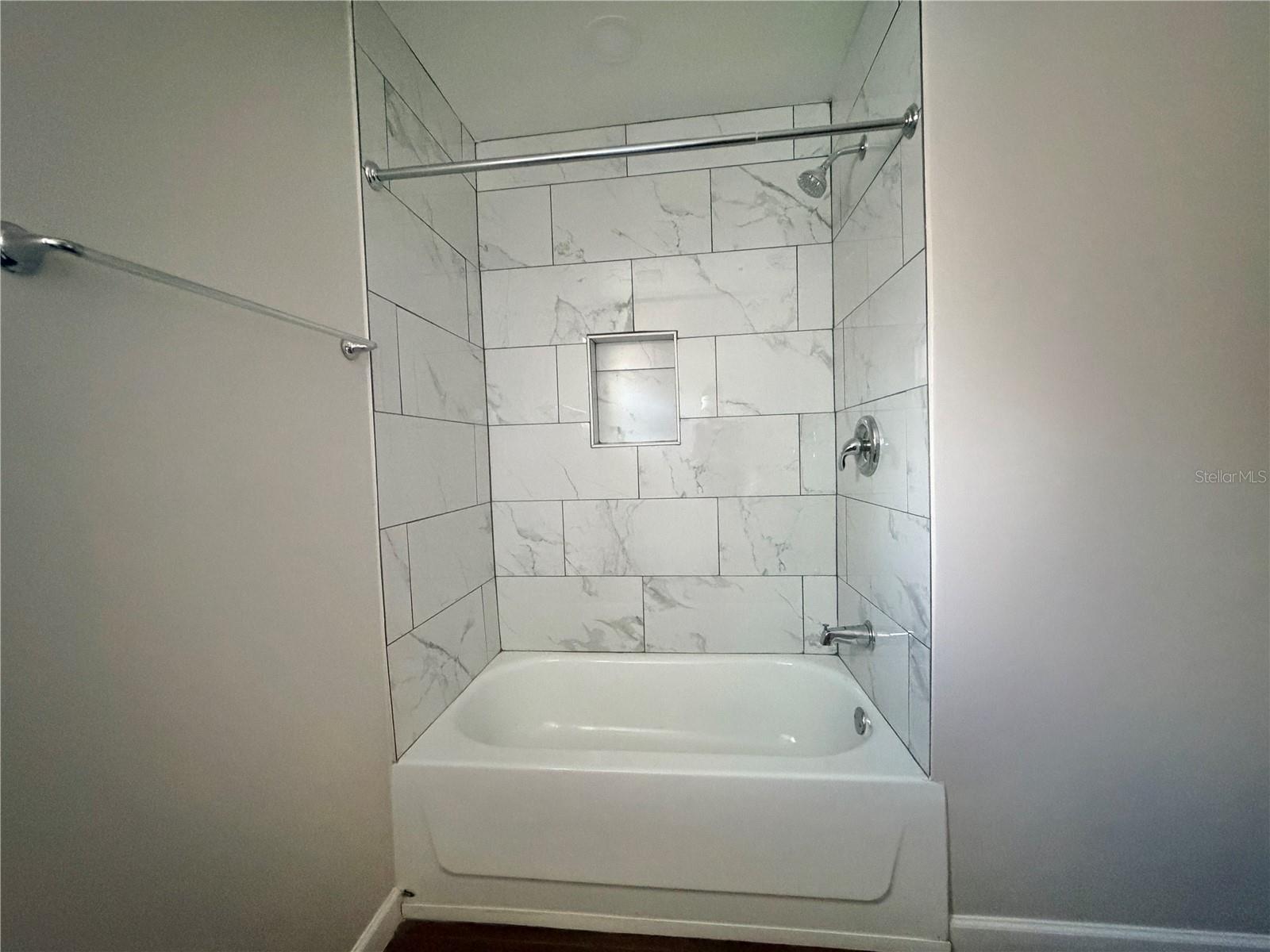 FRST COVE - Residential Lease