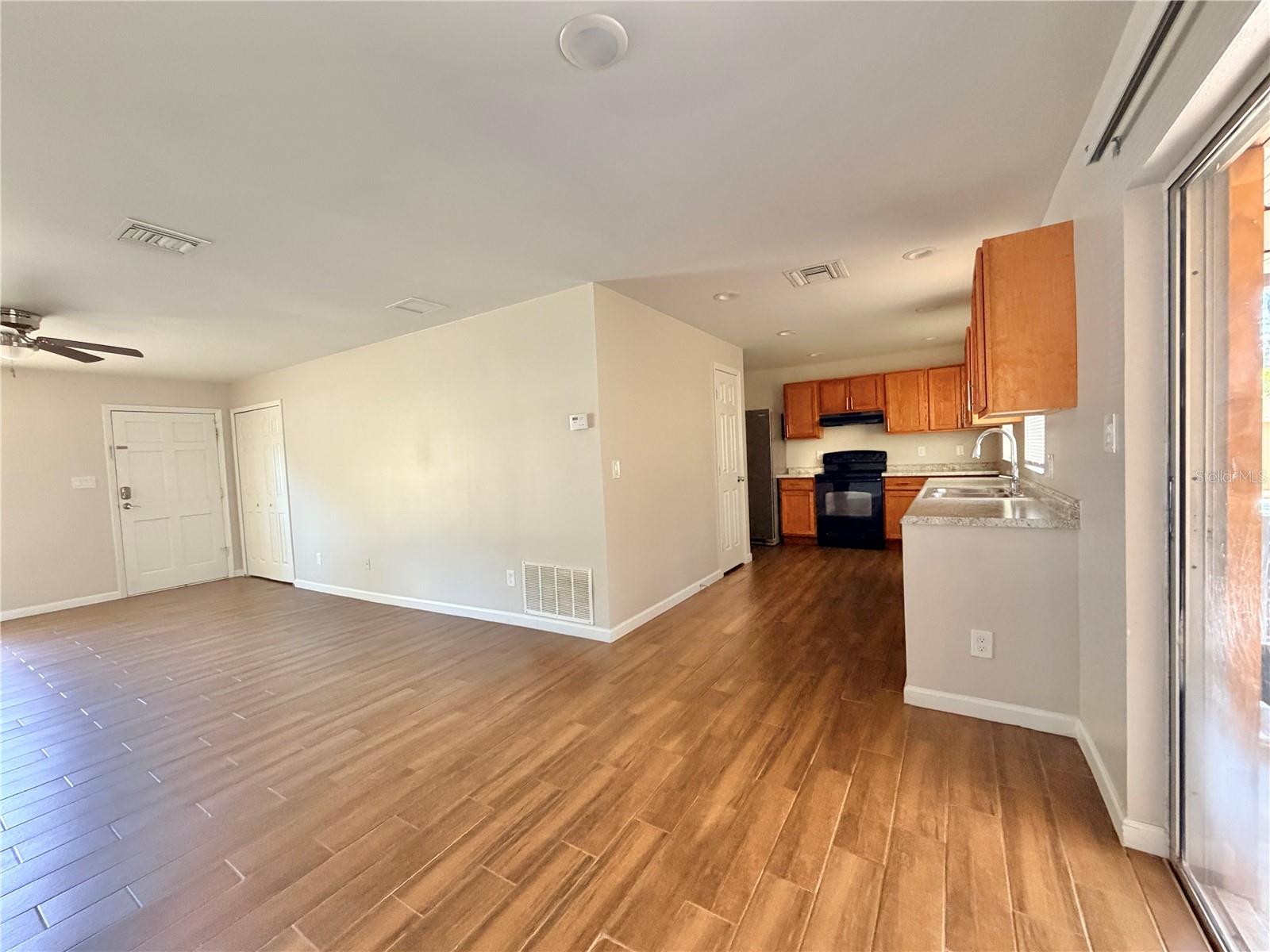 FRST COVE - Residential Lease