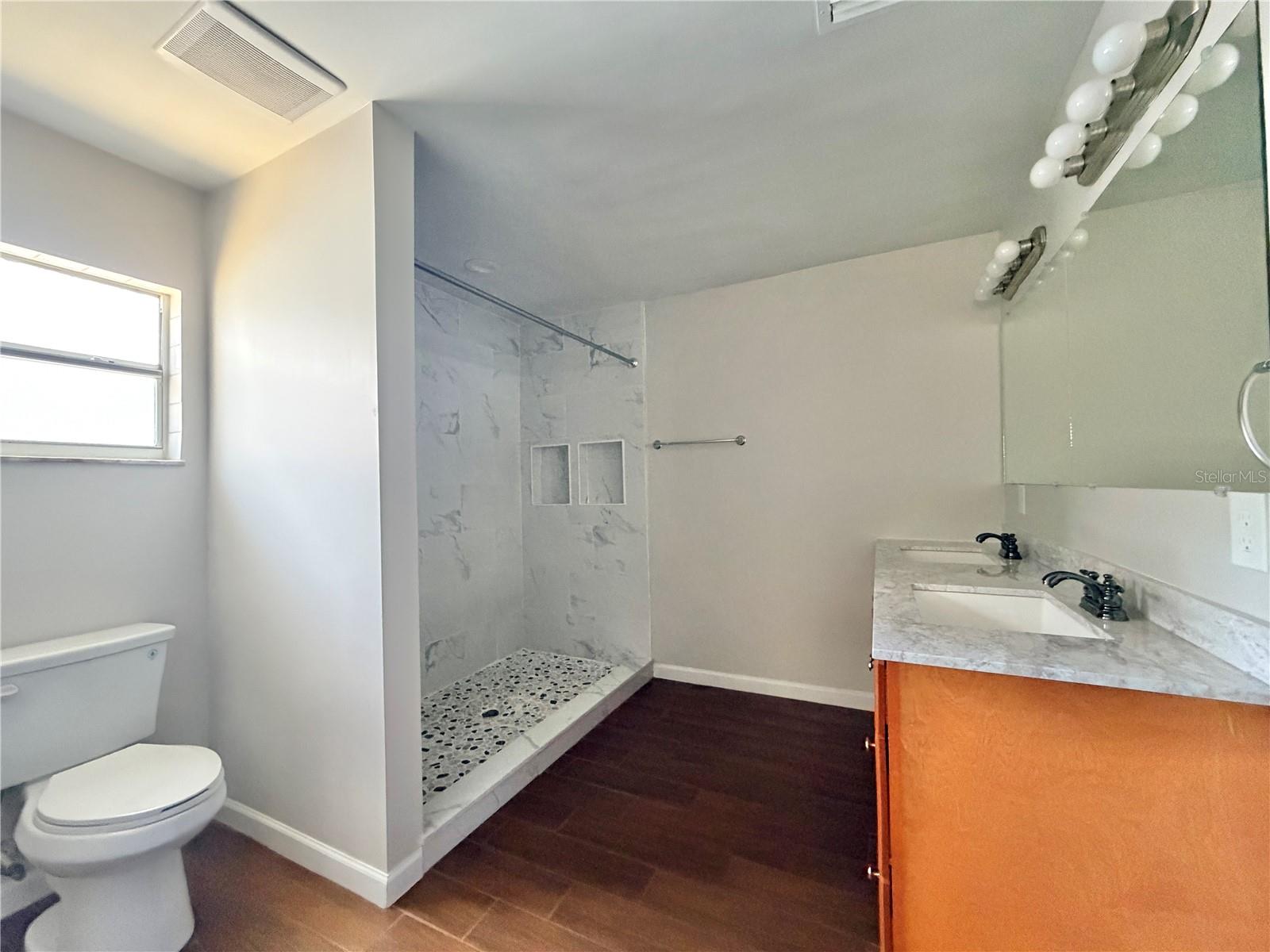 FRST COVE - Residential Lease