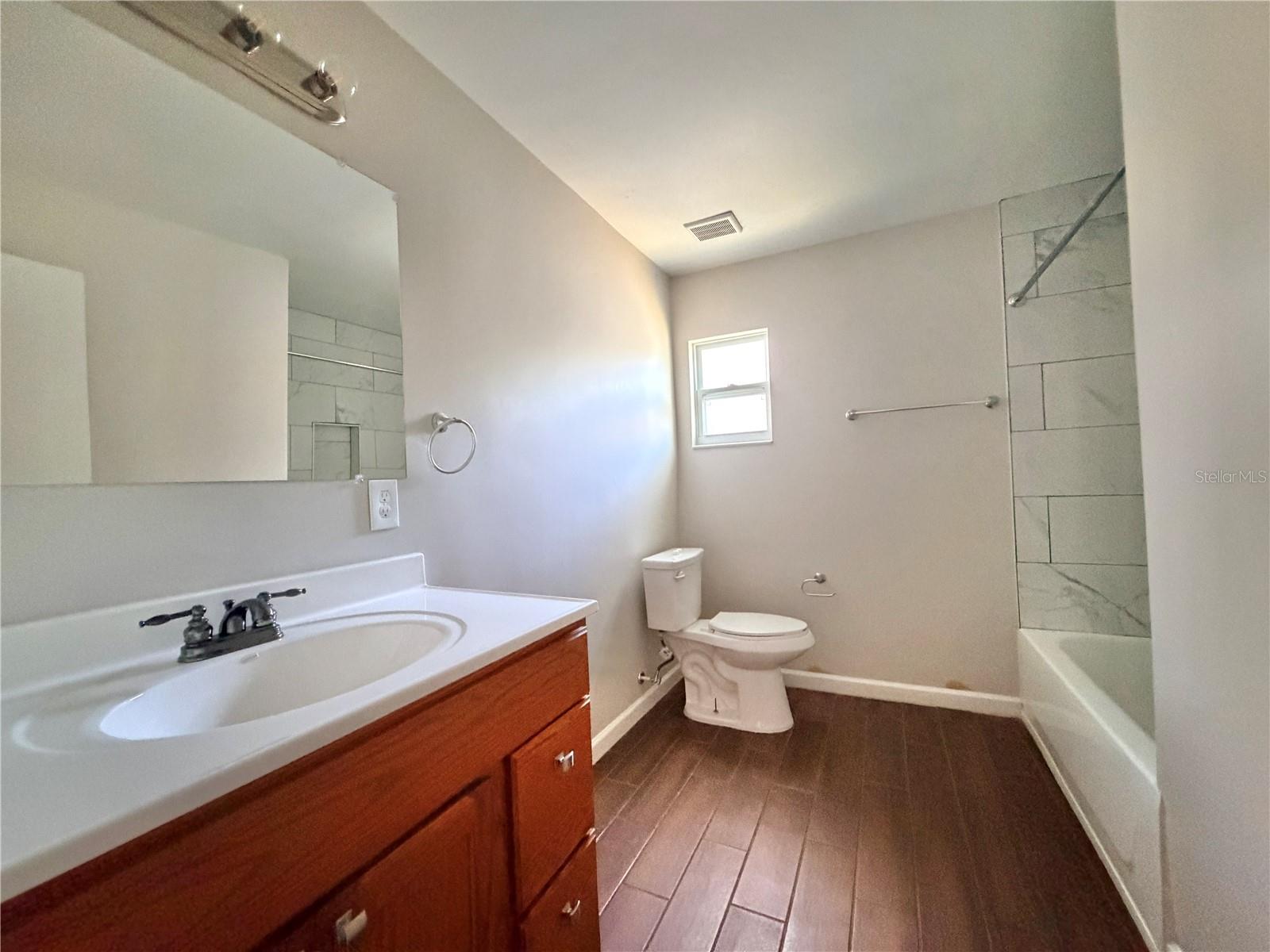 FRST COVE - Residential Lease