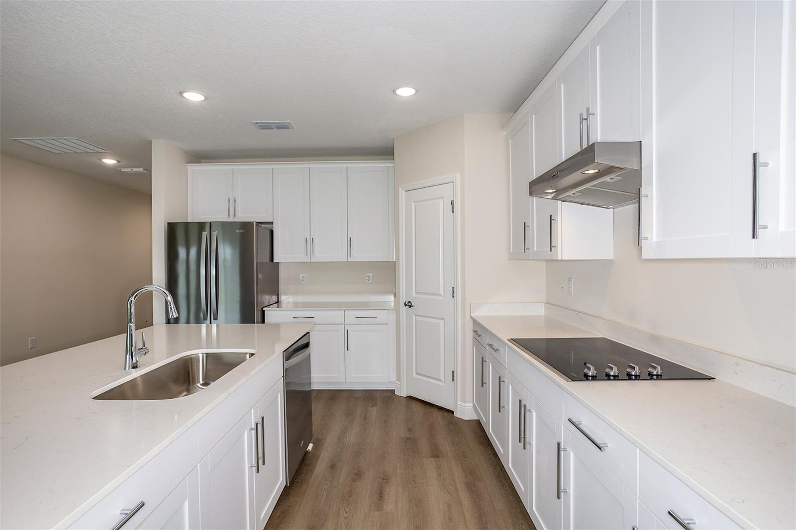 PASADENA LANDING - Residential